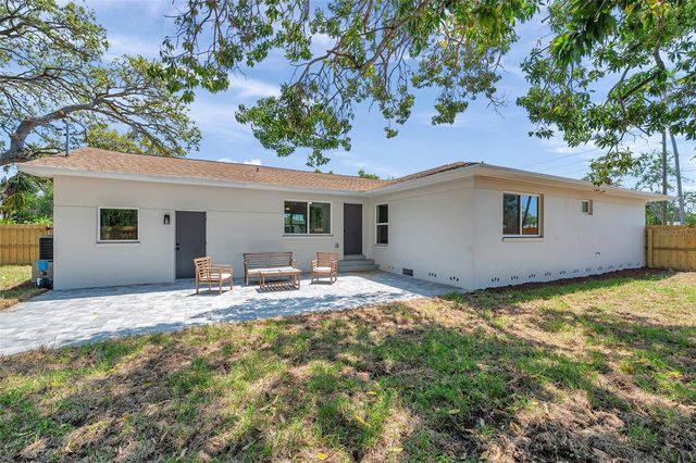 1401 49TH STREET N, St Petersburg, FL 33710