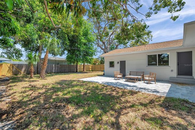 1401 49TH STREET N, St Petersburg, FL 33710