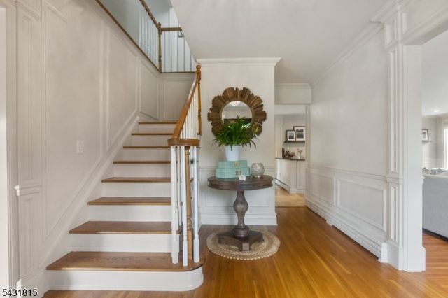 16 Trinity Pl, East Hanover Twp., NJ 07936
