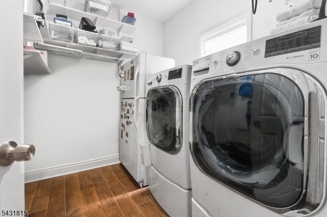 16 Trinity Pl, East Hanover Twp., NJ 07936