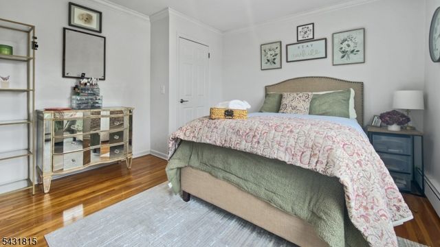 16 Trinity Pl, East Hanover Twp., NJ 07936