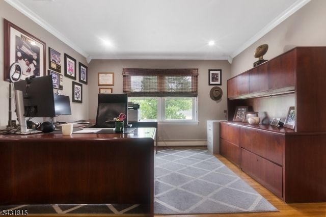 16 Trinity Pl, East Hanover Twp., NJ 07936