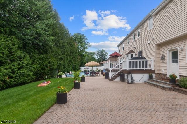 16 Trinity Pl, East Hanover Twp., NJ 07936