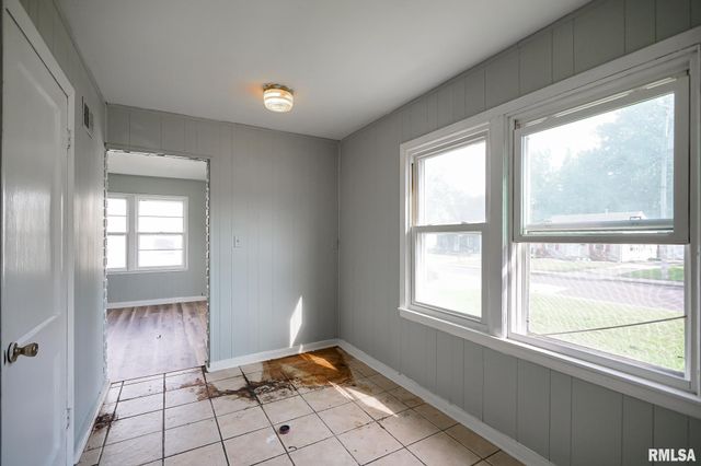 3021 W PROCTOR Street, Peoria, IL 61605