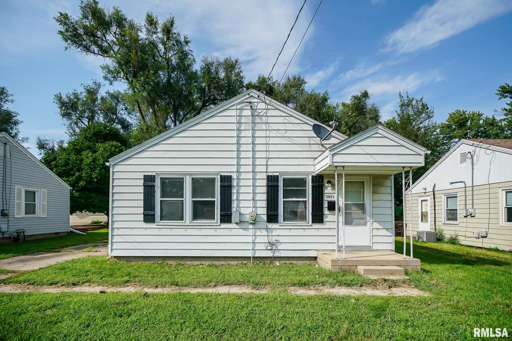 3021 W PROCTOR Street, Peoria, IL 61605