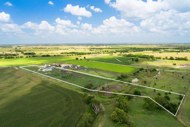 712 County Road 330, Granger, TX 76530