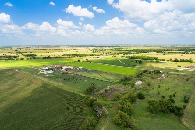 712 County Road 330, Granger, TX 76530