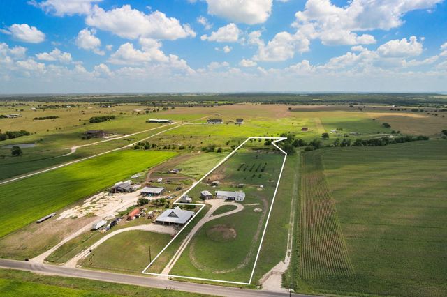 712 County Road 330, Granger, TX 76530