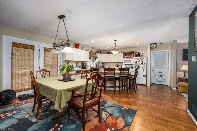 3900 Briarwood Avenue, High Point, NC 27265
