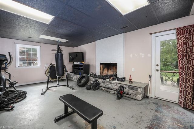 3900 Briarwood Avenue, High Point, NC 27265