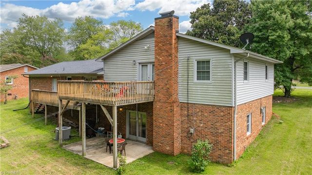 3900 Briarwood Avenue, High Point, NC 27265