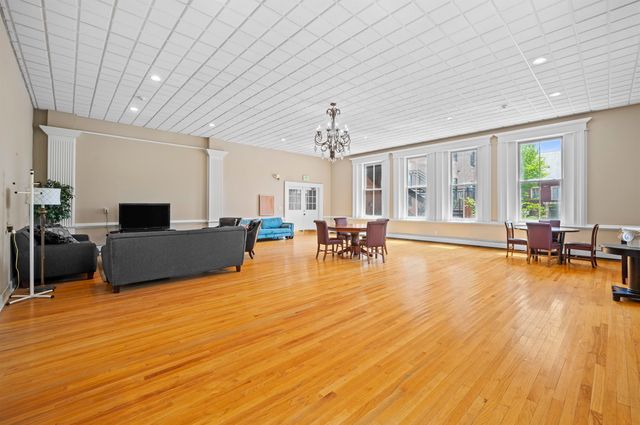 401 State St Unit M301, Portsmouth, NH 03801