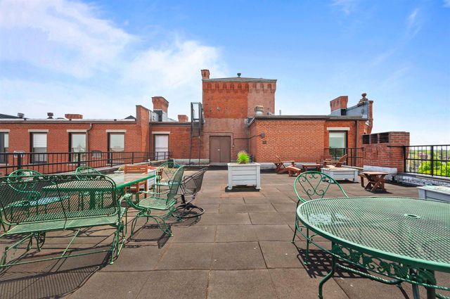 401 State St Unit M301, Portsmouth, NH 03801