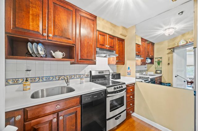 401 State St Unit M301, Portsmouth, NH 03801