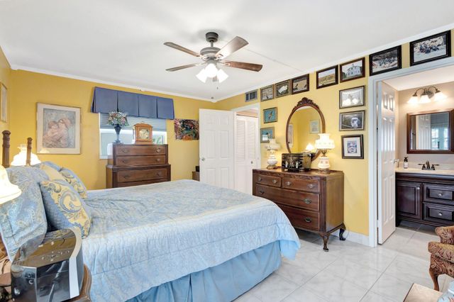 643 Flanders N, Delray Beach, FL 33484