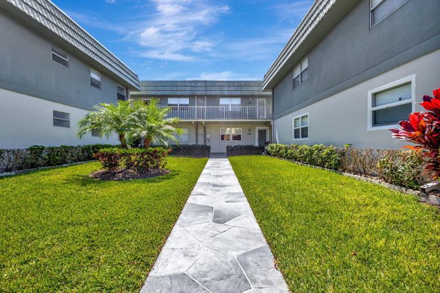 643 Flanders N, Delray Beach, FL 33484