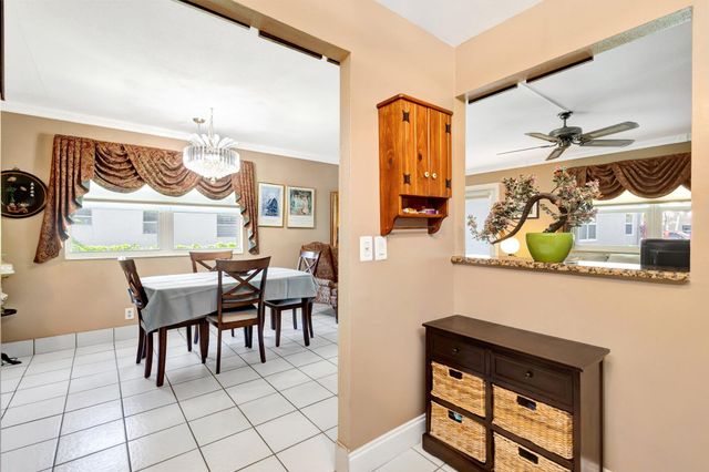 643 Flanders N, Delray Beach, FL 33484