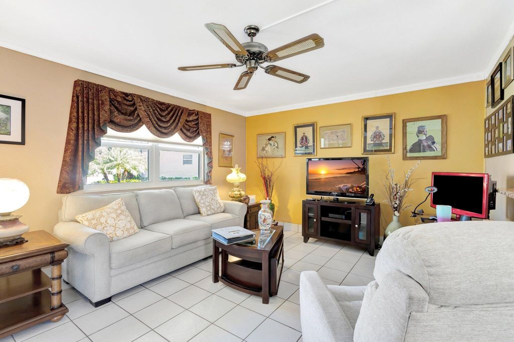 643 Flanders N, Delray Beach, FL 33484