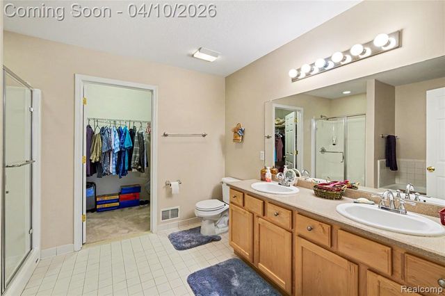 1601 Mallard Pond Drive, Howell, MI 48855