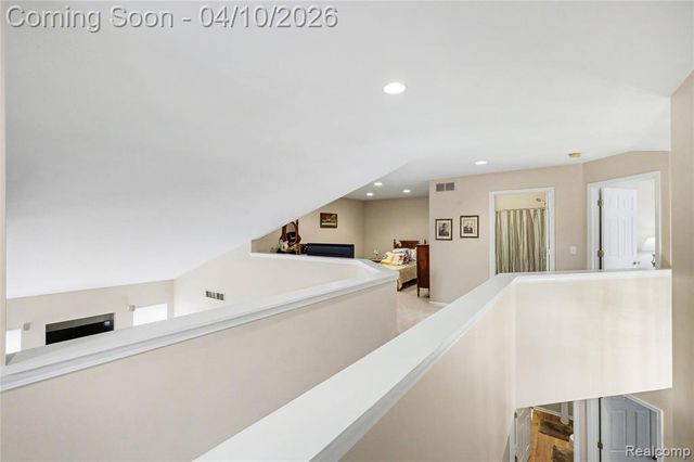 1601 Mallard Pond Drive, Howell, MI 48855