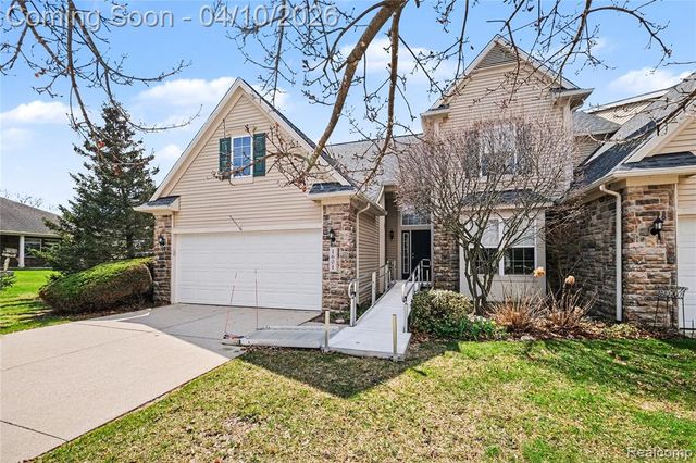 1601 Mallard Pond Drive, Howell, MI 48855