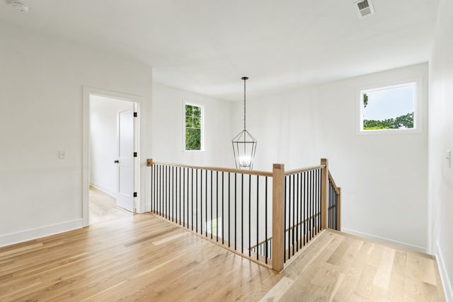 310 McKennell Dr, Nashville, TN 37206