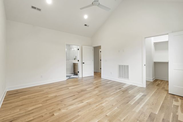 310 McKennell Dr, Nashville, TN 37206