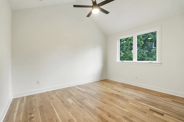 310 McKennell Dr, Nashville, TN 37206