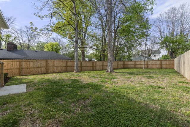 310 McKennell Dr, Nashville, TN 37206