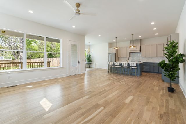 310 McKennell Dr, Nashville, TN 37206