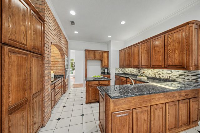 1304 Greenview Drive, Aledo, TX 76008