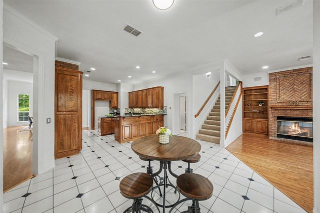 1304 Greenview Drive, Aledo, TX 76008