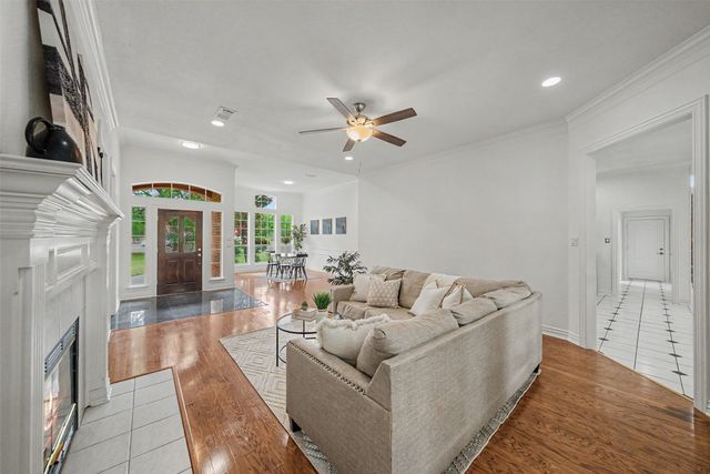 1304 Greenview Drive, Aledo, TX 76008