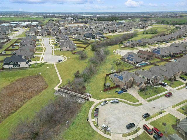 1300 Lacey Oak Drive, Mansfield, TX 76063