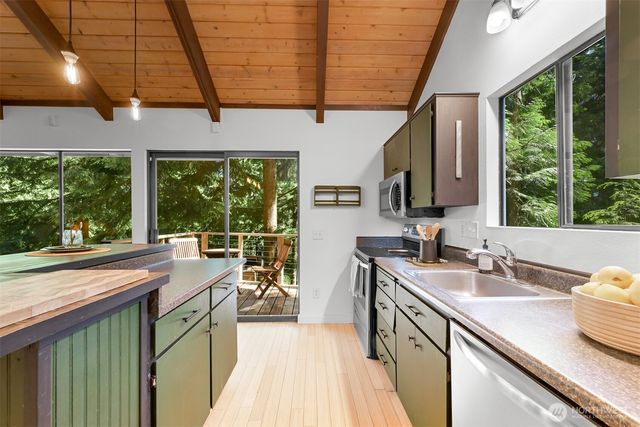 22 Bramble Way, Bellingham, WA 98229