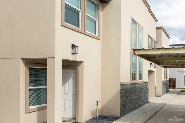 627 E Danielle Avenue, Pharr, TX 78577