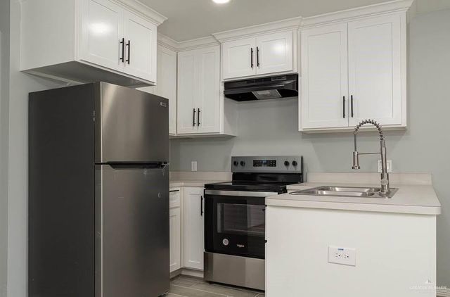 627 E Danielle Avenue, Pharr, TX 78577