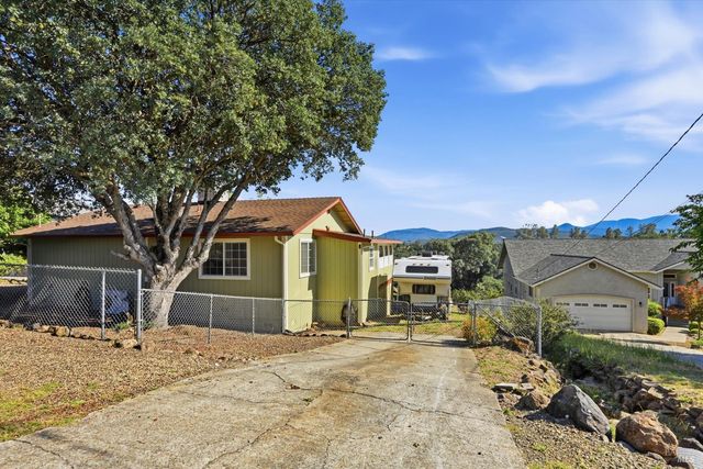 20257 Indian Rock Rd, Hidden Valley Lake, CA 95467