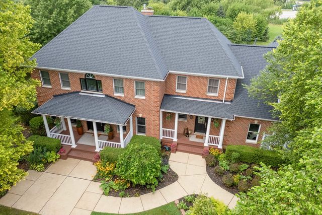 6N004 Westwood Lane, St. Charles, IL 60175