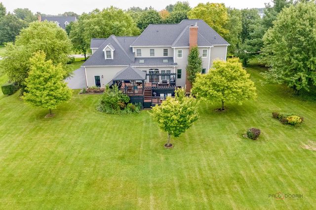 6N004 Westwood Lane, St. Charles, IL 60175