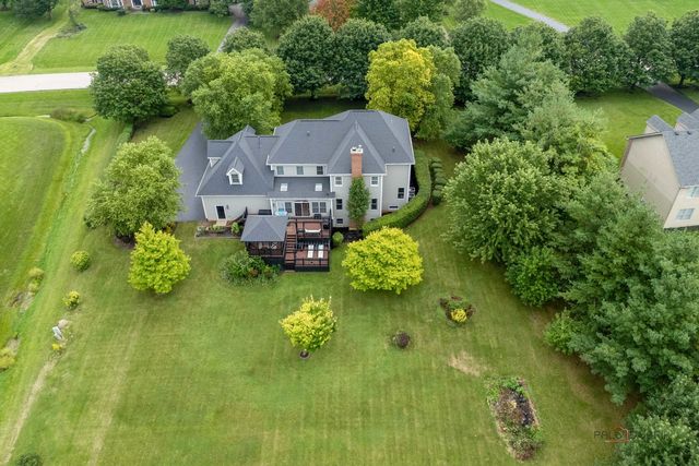 6N004 Westwood Lane, St. Charles, IL 60175