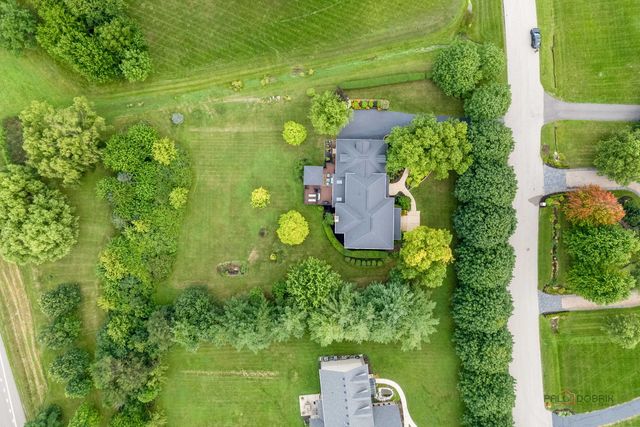 6N004 Westwood Lane, St. Charles, IL 60175