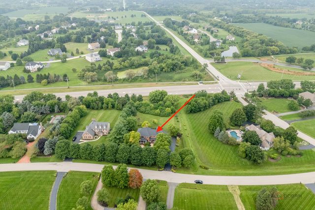 6N004 Westwood Lane, St. Charles, IL 60175