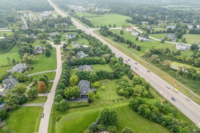 6N004 Westwood Lane, St. Charles, IL 60175