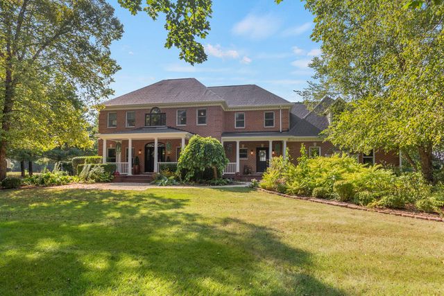 6N004 Westwood Lane, St. Charles, IL 60175