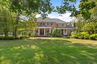 6N004 Westwood Lane, St. Charles, IL 60175