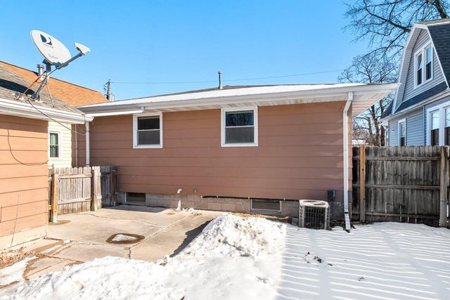 112 YALE STREET, Green Bay, WI 54303