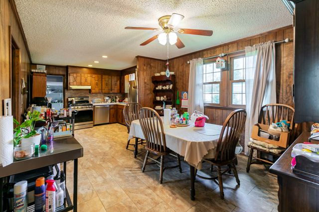 2802 Canterbury Dr, Springfield, TN 37172