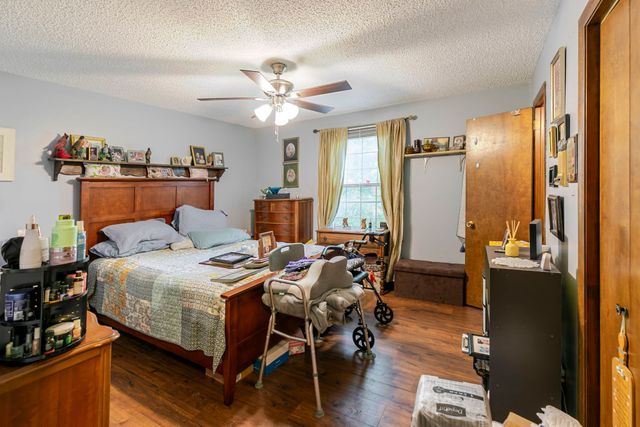 2802 Canterbury Dr, Springfield, TN 37172