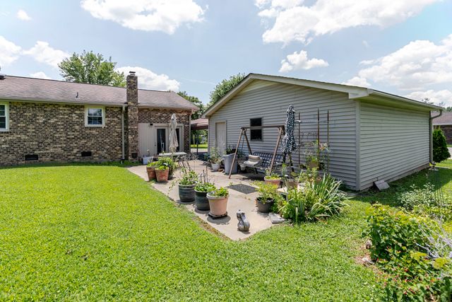 2802 Canterbury Dr, Springfield, TN 37172